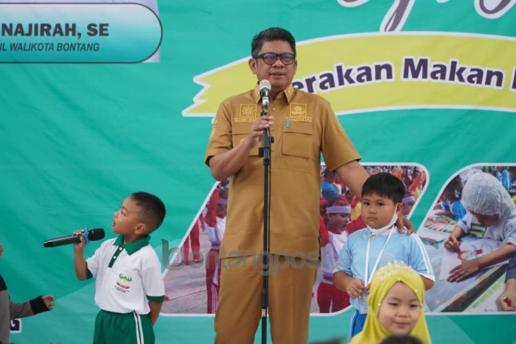 Tekan angka stunting, Basri ajak masyarakat gemar makan ikan (Lutfi Rahmatunnisa'/bontangpost.id)