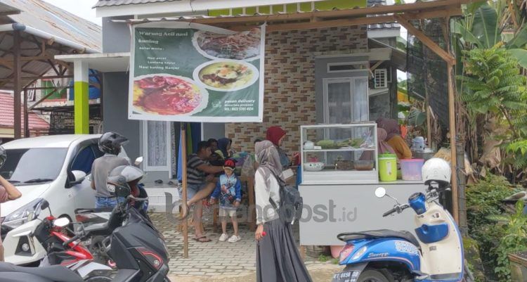Nasi kuning Acil di di Lengkol (Nasrullah/bontangpost.id)