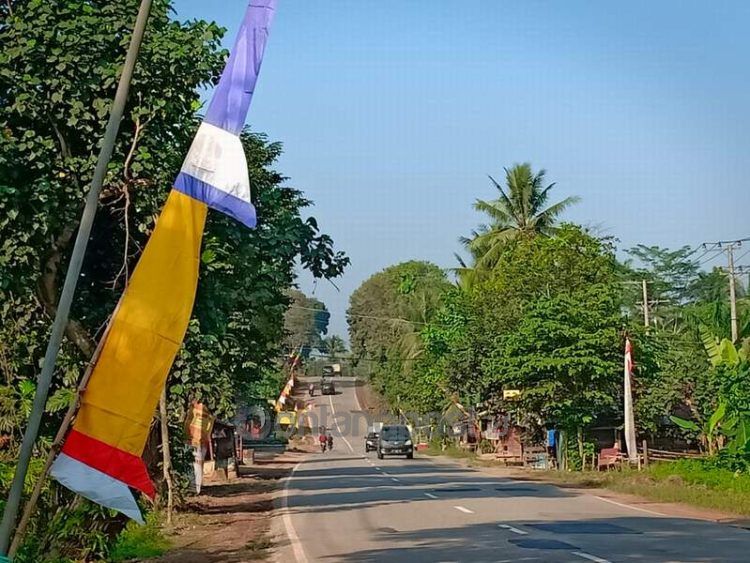 Jalan poros Bontang-Samarinda