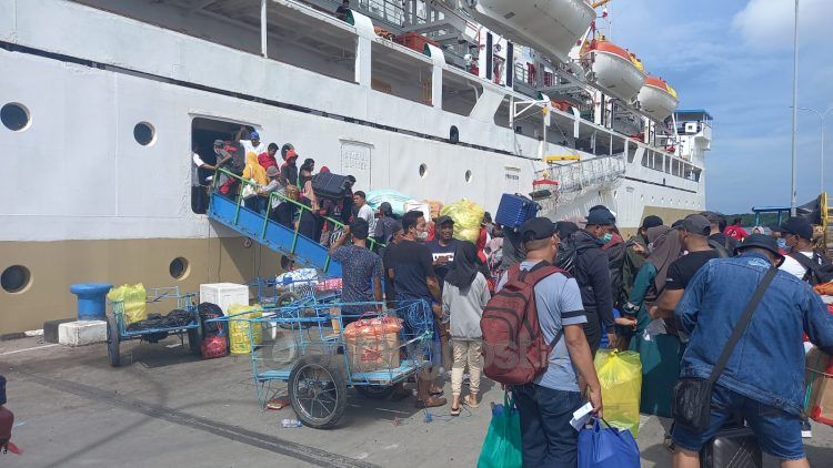 Tiket arus balik mudik lebaran ludes terjual