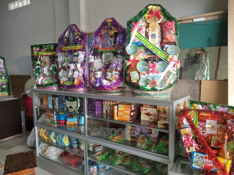 Bisnis parsel dan hampers di bulan Ramadan hingga Lebaran cukup menjanjikan hingga datangkan omzet sampai ratusan juta (Jelita/bontangpost.id)