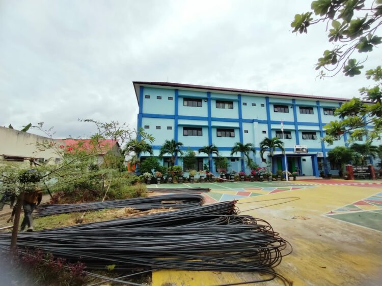 Pembangunan ruang kelas baru SMP Negeri 1 dilakukan tahun ini (Nasrullah/bontangpost.id)