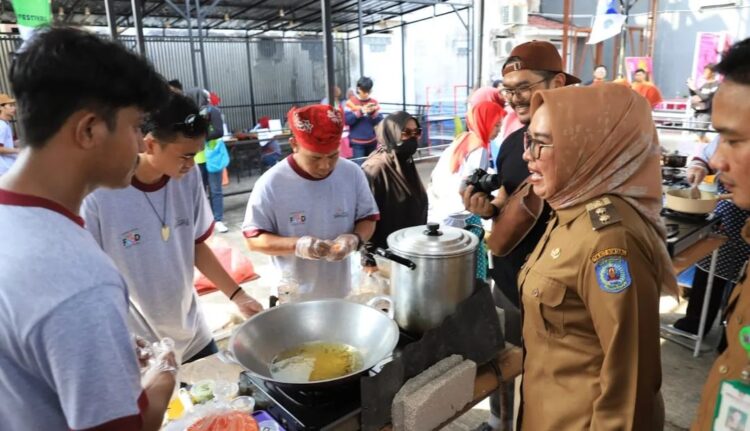 Wawali Najirah menghadiri gelaran Bontang Food Festival