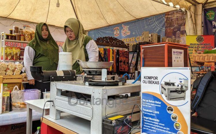 Kompor oli bekas salah satu produk yang ditampilkan dalam TTG se-Kaltim di Bontang (Nasrullah/bontangpost.id)