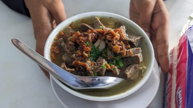 Soto Sragen di Jalan MH Thamrin (Nasrullah/bontangpost.id)