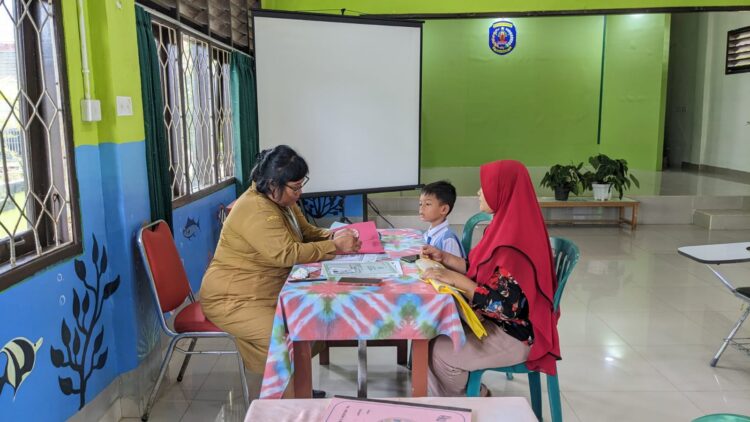PPDB tahap pertama di SD Negeri 001 Bontang Utara (Nasrullah/bontangpost.id)