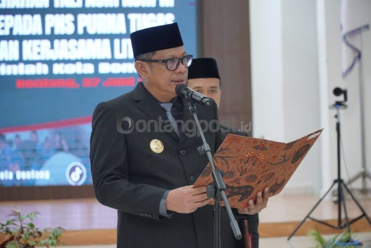 Wali Kota Bontang Basri Rase