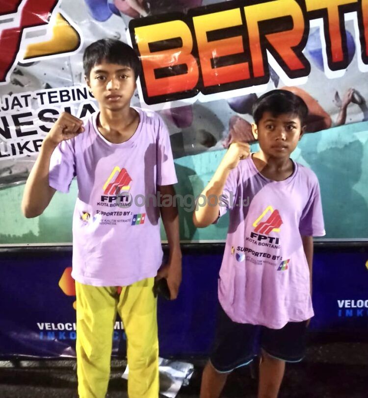 Akbar (kiri) dan Rasya.