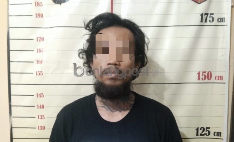 Tersangka kasus pencurian ditahan di Mapolsek Bontang Utara