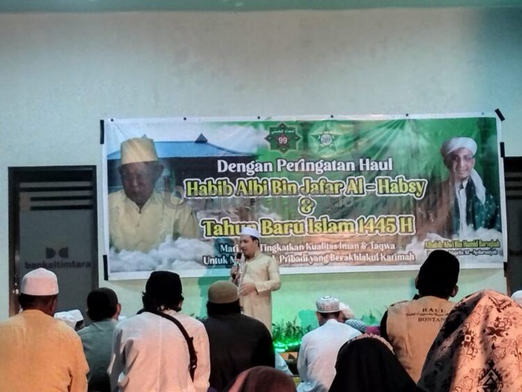 Peringatan tahun baru Islam sekaligus haul ke-13 salah satu tokoh agama yang ikut dalam syiar Islam di Bontang, Habib Albi bin Jafar Al Habsyi (Jelita/bontangpost.id)
