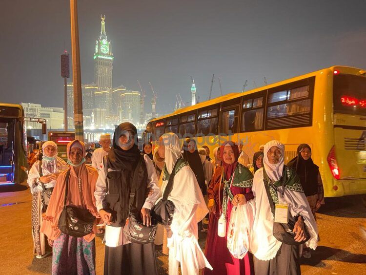 Jemaah haji Bontang saat melaksanakan ibadah di Tanah Suci Makkah (ist)