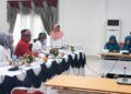 Wali Kota Bontang Basri Rase kembali menegur ASN yang telat menghadiri rapat evaluasi Rantang Kasih (Lutfi/bontangpost.id)