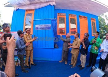 Resmikan Bantuan Rumah Layak Huni, Gubernur Isran Noor Apresiasi Kepedulian dan Kontribusi Pupuk Kaltim