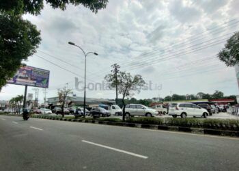 Antrean Panjang Tiap Pagi di SPBU Mulai Dikeluhkan Pengendara