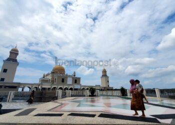 Masjid Terapung Selambai Butuh  Perbaikan Infrastruktur