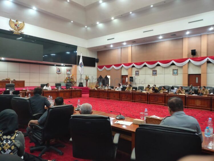 Rapat pembahasan hilangnya permukiman di amdal PLTU Teluk Kadere (Jelita/bontangpost.id)