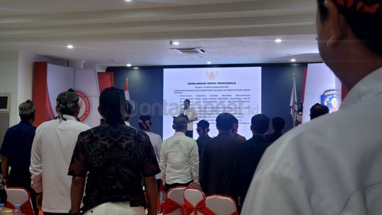 Usai mengikuti sosialisasi yang digelar Kesbangpol, ratusan PNS dites urine mendadak