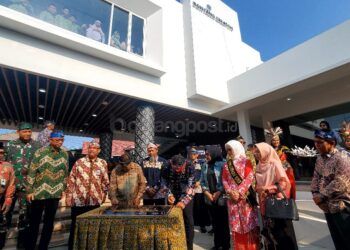 Kepala Perpustakaan Nasional RI Resmikan Gedung Bontang Creative HUB yang Dibangun PT KNI