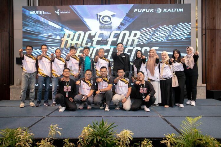 Para alumni penerima beasiswa PKTPP lintas angkatan, menggelar reuni dan gathering bersama Manajemen PT Pupuk Kalimantan Timur