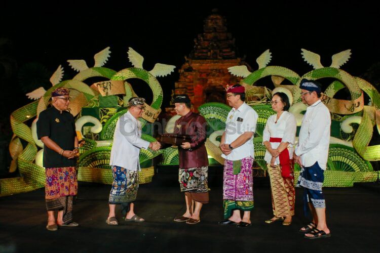 Pupuk Kaltim bekerja sama dengan Yayasan Puri Kauhan Ubud menggelar pentas seni Gambuh, dramatari warisan budaya Bali yang berusia lebih dari 300 tahun.