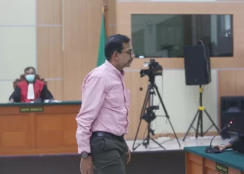 Kasus Pencemaran Nama “Lord Luhut”, Haris Azhar Dituntut 4 Tahun Penjara