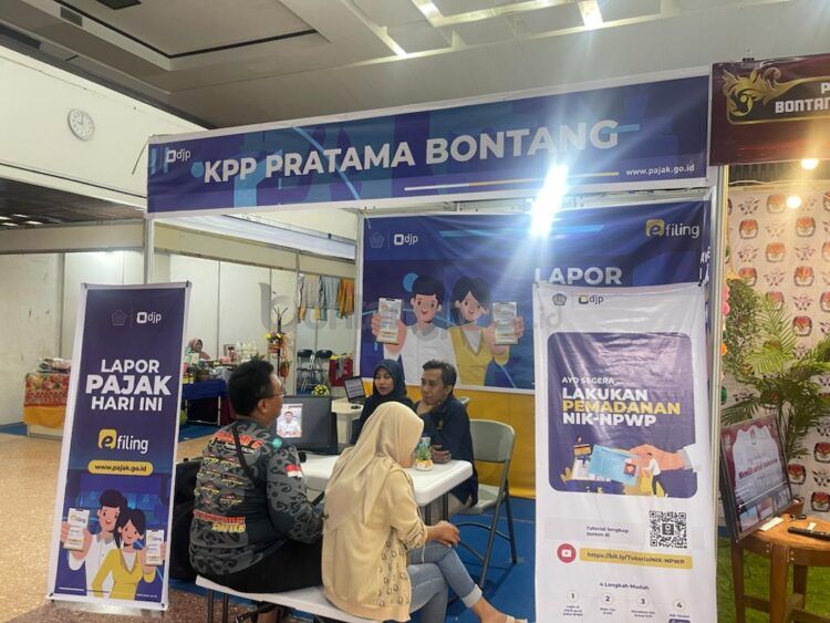 KPP Pratama Bontang membuka layanan pojok pajak pada Belimbing Ekraf Expo Tahun 2023 di Kopkar PKT