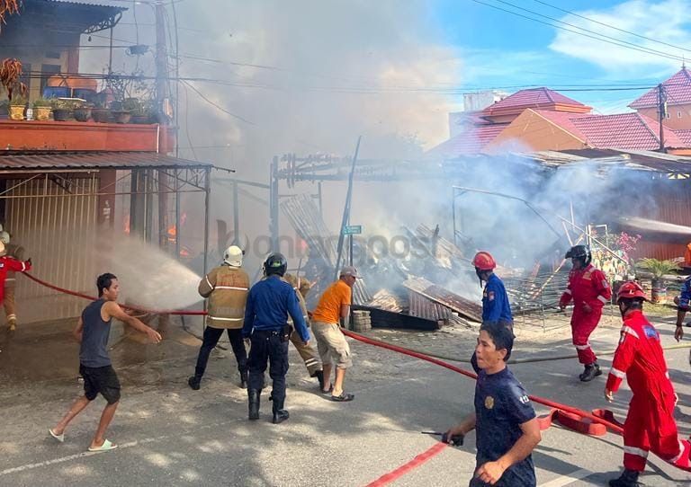 Penyebab Kebakaran Gudang Masih Diselidiki, Sempat Ada Ledakan Saat ...