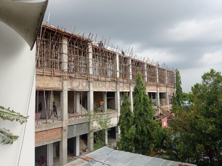 Saat ini progres pengerjaan ruang kelas baru SMP Negeri 2 rampung