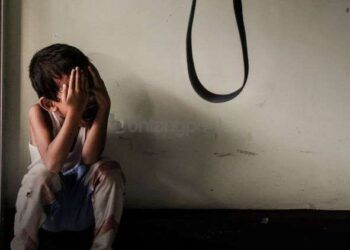 Gigi Dicabut Hingga Disiram Air Panas, Bocah Ini Maafkan dan Bela Ibunya