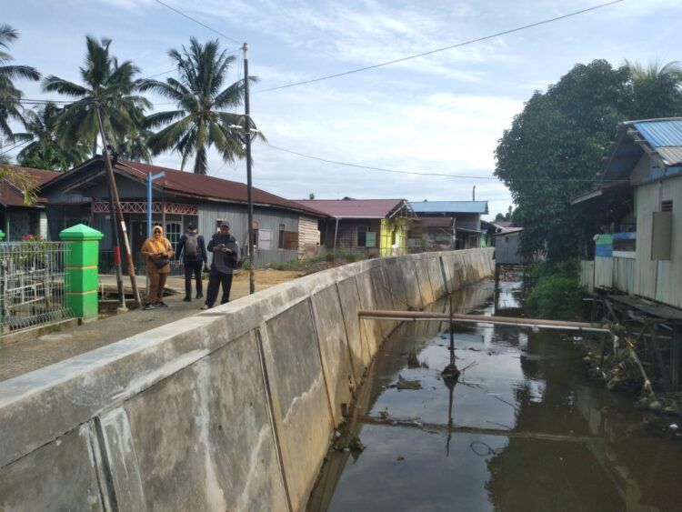 Relokasi rumah warga di bantaran Sungai Guntung belum selesai (Jelita/bontangpost.id)