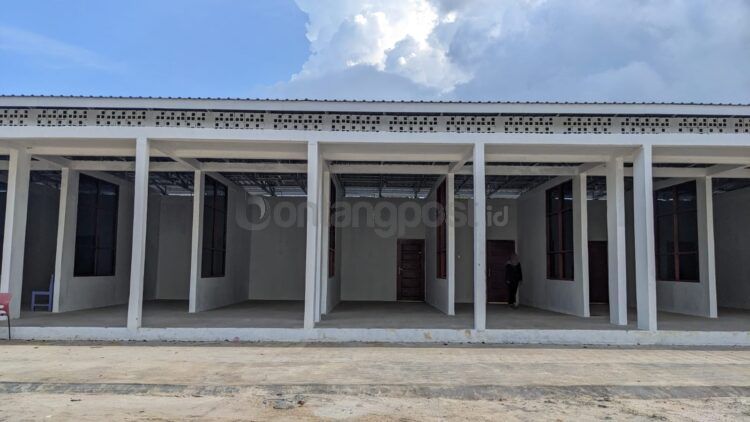 Pujasera Lang-Lang sudah rampung dikerjakan namun masih menunggu peresmian (Nasrullah/bontangpost.id)