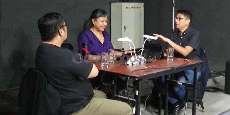 Tiga pakar tata negara yang terlibat dalam produksi film Dirty Vote, Feri Amsari, Bivitri Susanti, dan Zainal Arifin Muhtar/Rep