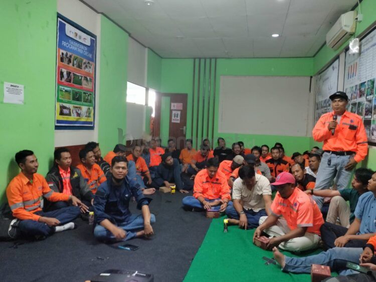 PT Pamapersada Nusantara menggelar sosialisasi dan diskusi kepada 40 driver LV dan bus karyawan