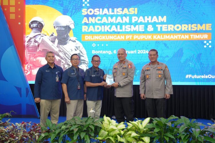 Pupuk Kaltim  bekerja sama dengan Badan Nasional Penanggulangan Terorisme (BNPT) berikan edukasi sekaligus pemahaman bagi seluruh karyawan perusahaan, dalam upaya menciptakan lingkungan kerja aman dan kondusif.
