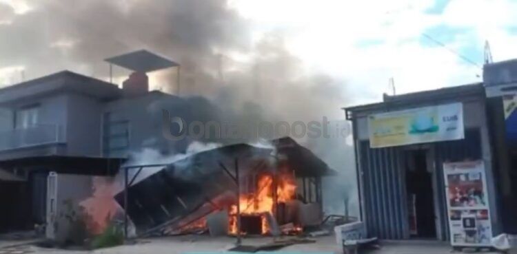 Kebakaran di Jalan Tennis