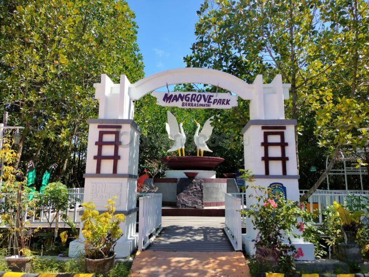Mangrove Park Berbas Pantai  (Jelita/bontangpost.id)
