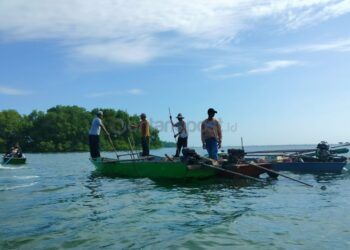 Tabrak Pipa Air, Puluhan Kapal Nelayan di Bontang Rusak