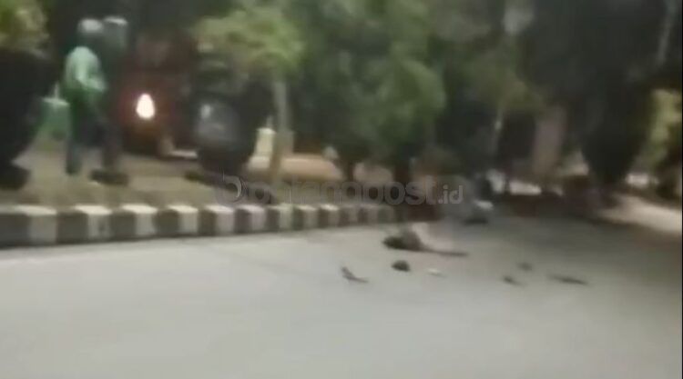 Tangkapan layar kecelakaan tunggal di depan PDAM Bontang