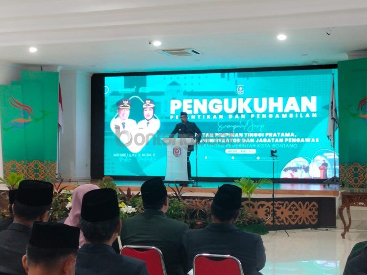 Wali Kota Basri Rase pimpin mutasi pejabat di lingkup Pemkot Bontang