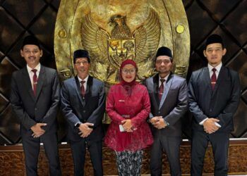 Resmi Dilantik, Posisi Ketua KPU Bontang Kini Dijabat Muzarroby Renfly