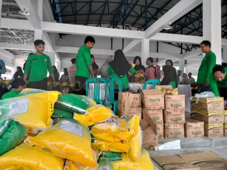 Gerakan Pangan Murah di TPI Tanjung Limau diserbu warga (Jelita/bontangpost.id)