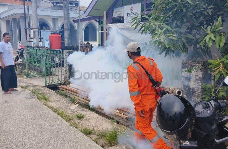 Warga yang lingkungannya terkena kasus DBD meminta difogging