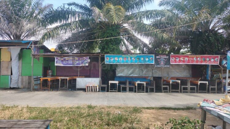 Tak hanya Ramadan, Pujasera Lang-Lang berpotensi ditutup hingga pengerjaan pagar rampung sekitar November 2024 (Jelita/bontangpost.id)