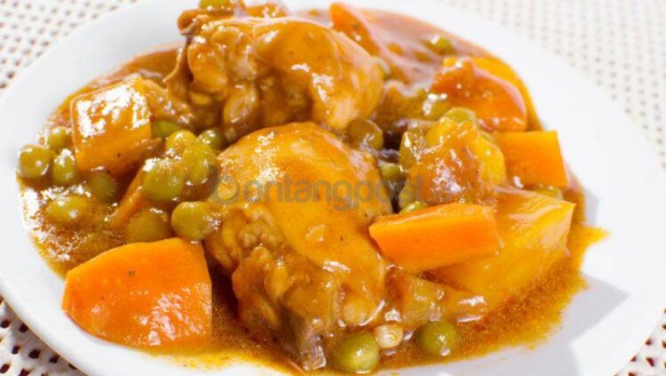 Semur ayam kentang