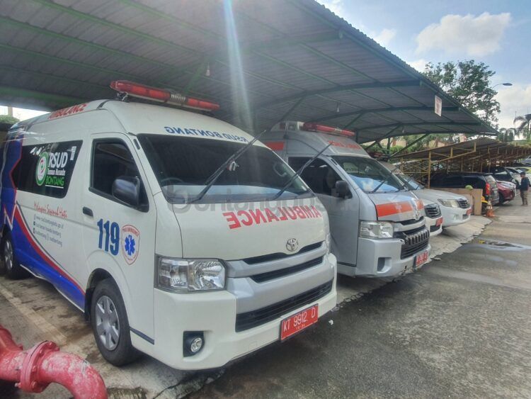 Ambulans RSUD Taman Husada.