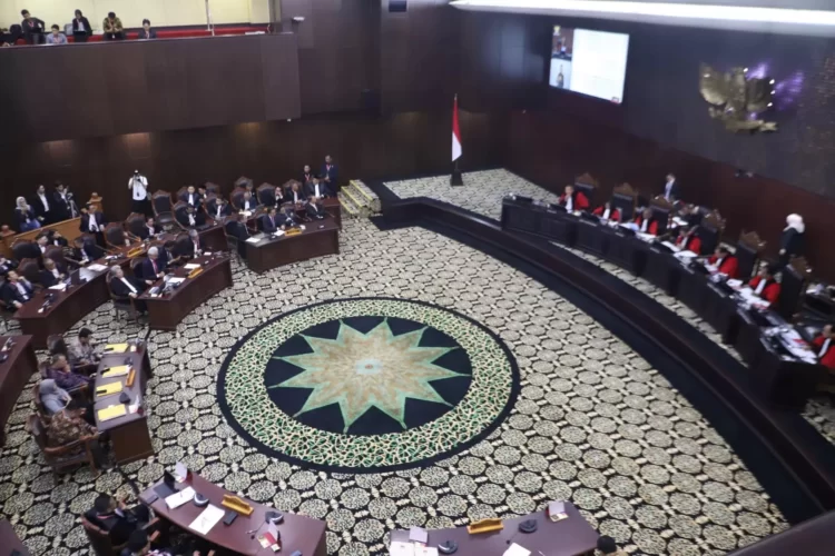 Mahkamah Konstitusi (MK) menggelar sidang putusan sengketa Perselisihan Hasil Pemilihan Umum (PHPU) 2024. Sidang pembacaan putusan dipimpin langsung oleh Ketua MK Suhartoyo. (DERY RIDWANSAH/ JAWAPOS)