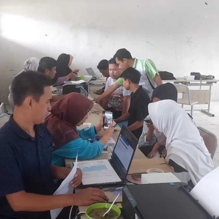 Jumlah pendaftar di SMK 2 masih belum memenuhi kuota yang disiapkan yakni 265 slot di jalur reguler ini. (FOTO: ADIEL KUNDHARA/KP)