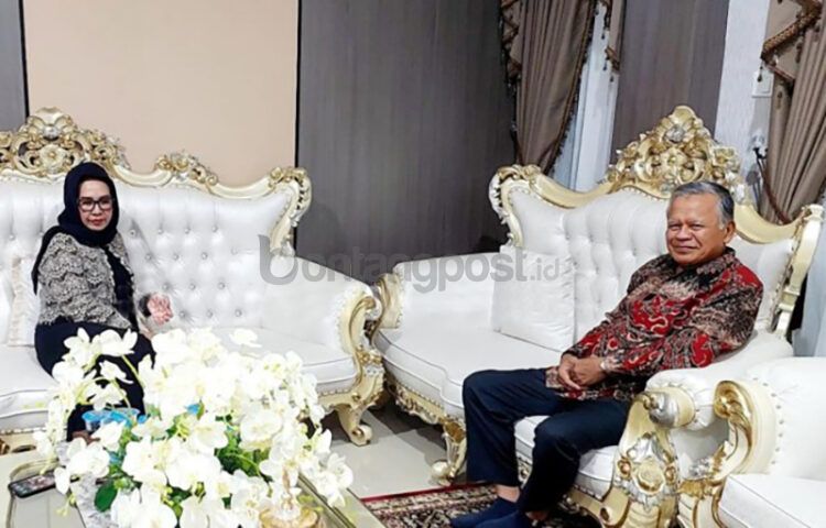 Abdul Kadir Tappa bertemu Najirah, sebagai bagian komunikasi politik jelang Pilkada Bontang
