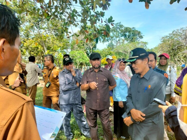 Komisi III DPRD Kota Bontang melakukan peninjauan ke TPU Loktuan (Nasrullah/bontangpost.id)
