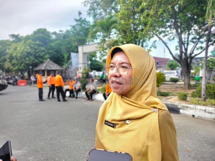 Sekretaris Kota Bontang Aji Erlynawati